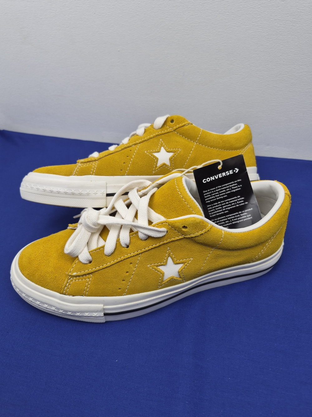 Converse Men One Star 95 OX Yellow/Vintage White Everyday Sneaker A14713C